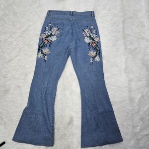 Floral Embroidered Blue Jeans Size XL